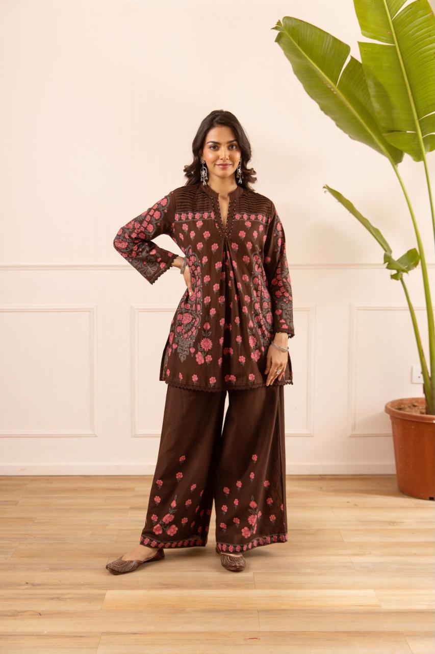 Valerius wholesale fashion online